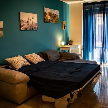 Golden House Holiday home *